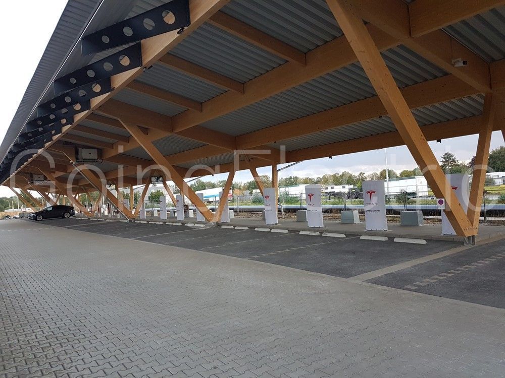 Seed&Greet Supercharger Ladepark Kreuz Hilden