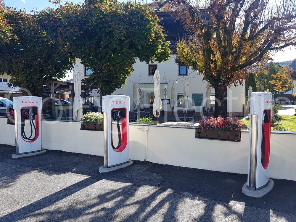 Supercharger Hotel Kaiserhof