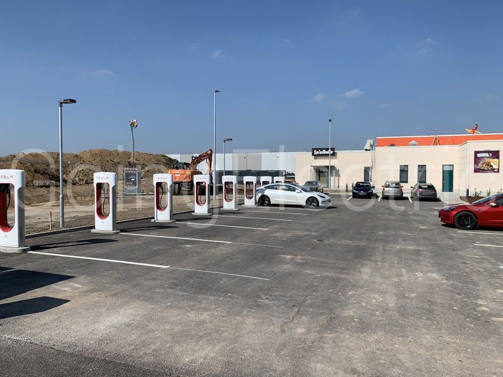 Supercharger Leipzig Flughafen