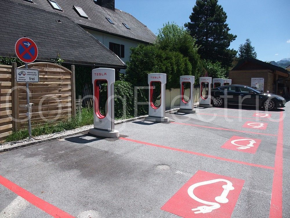 Supercharger Hotel Kaiserhof